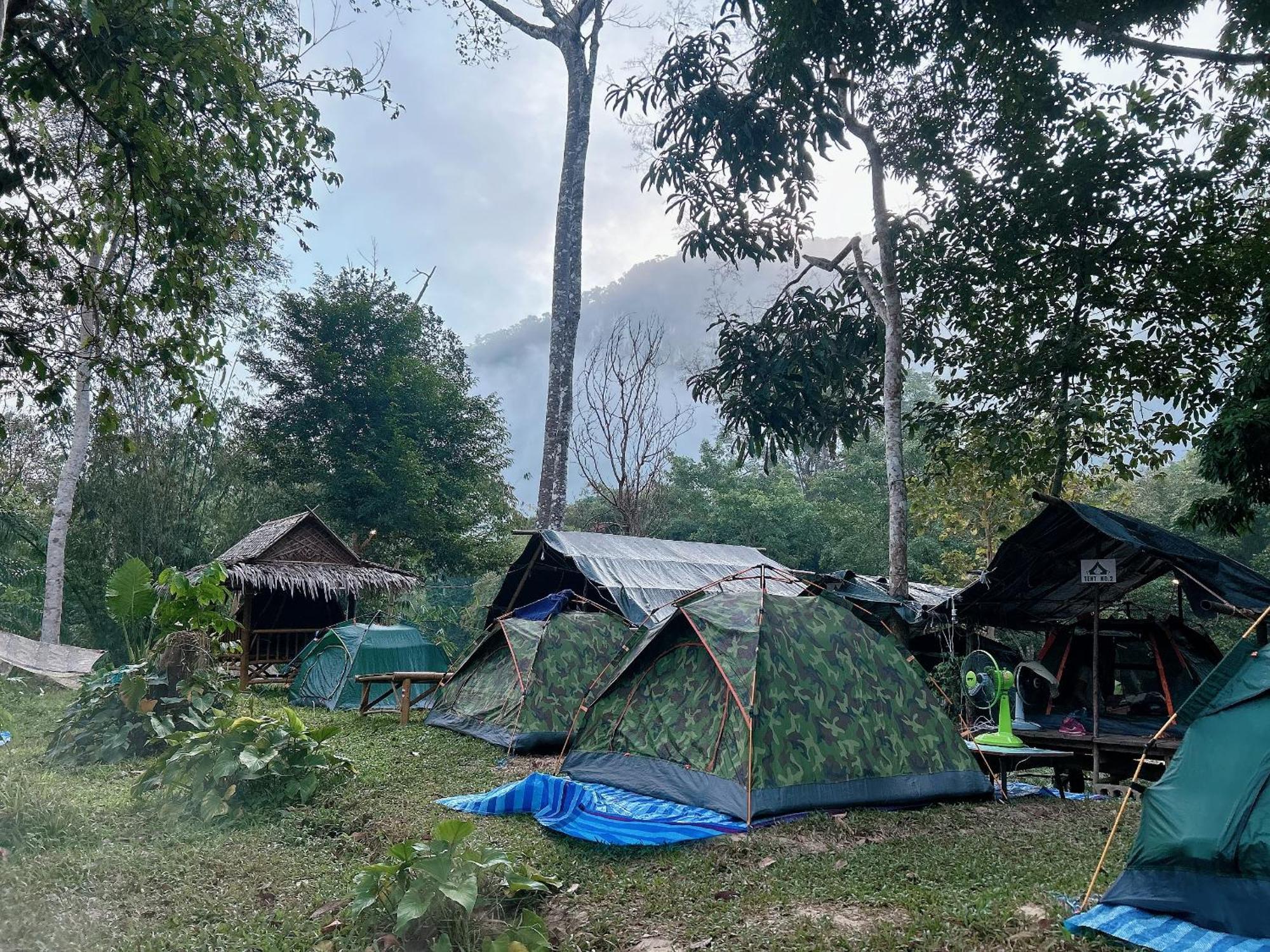 מלון Khao Sok National Park Khaosok August Freedom Camp מראה חיצוני תמונה