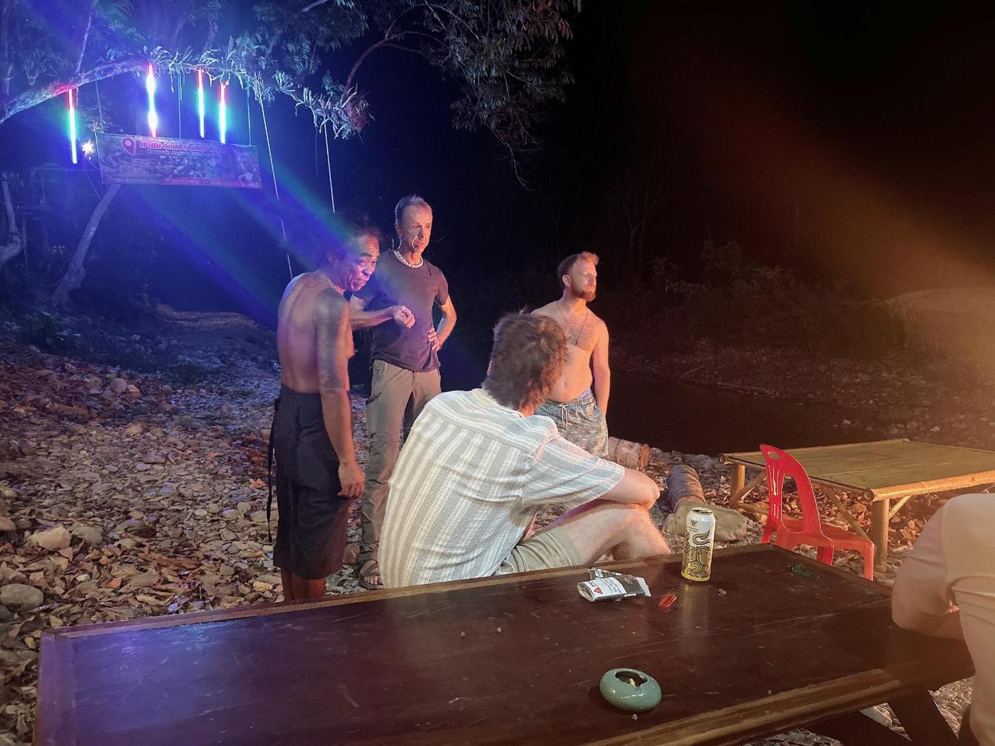 מלון Khao Sok National Park Khaosok August Freedom Camp מראה חיצוני תמונה