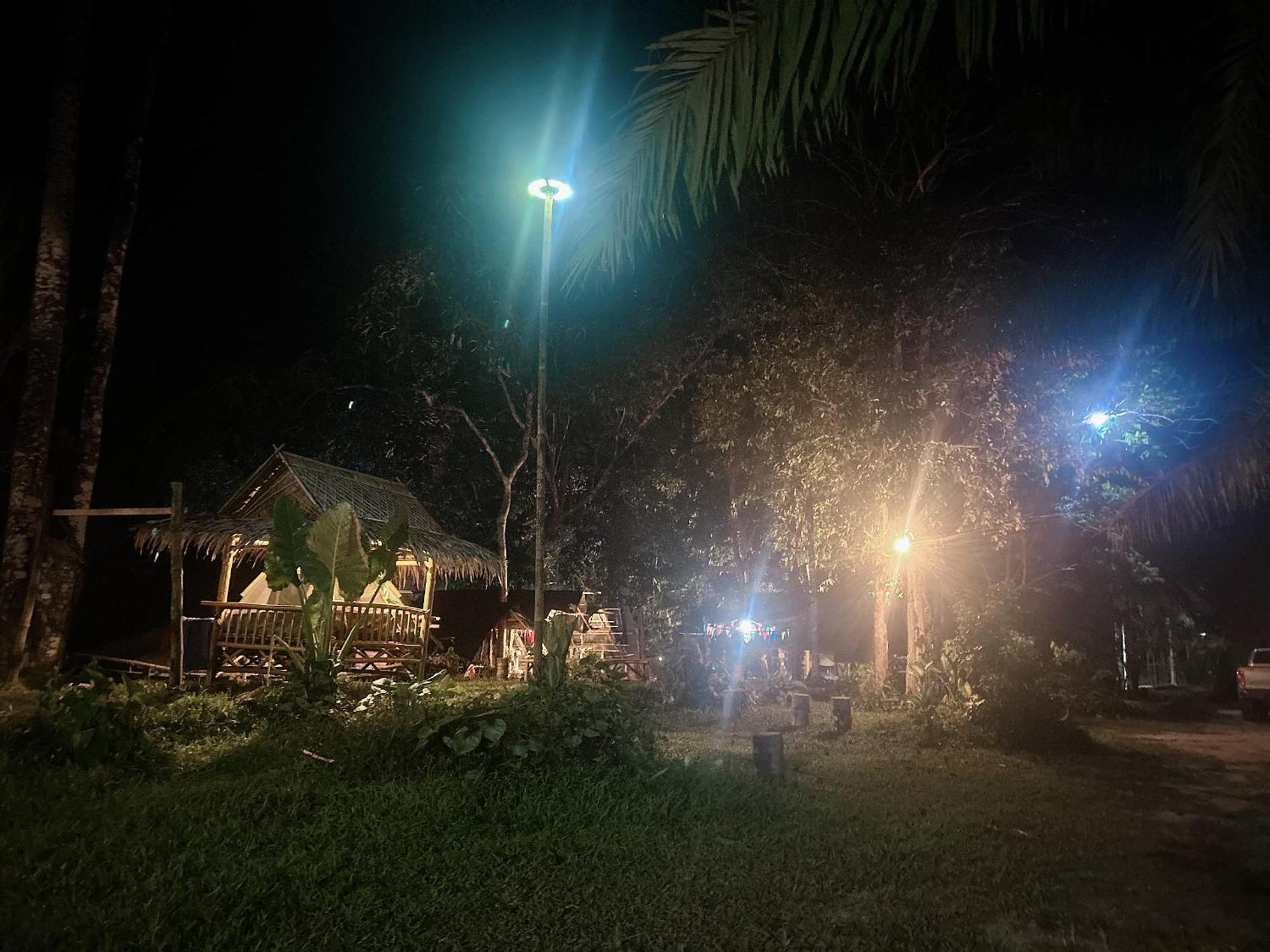 מלון Khao Sok National Park Khaosok August Freedom Camp מראה חיצוני תמונה