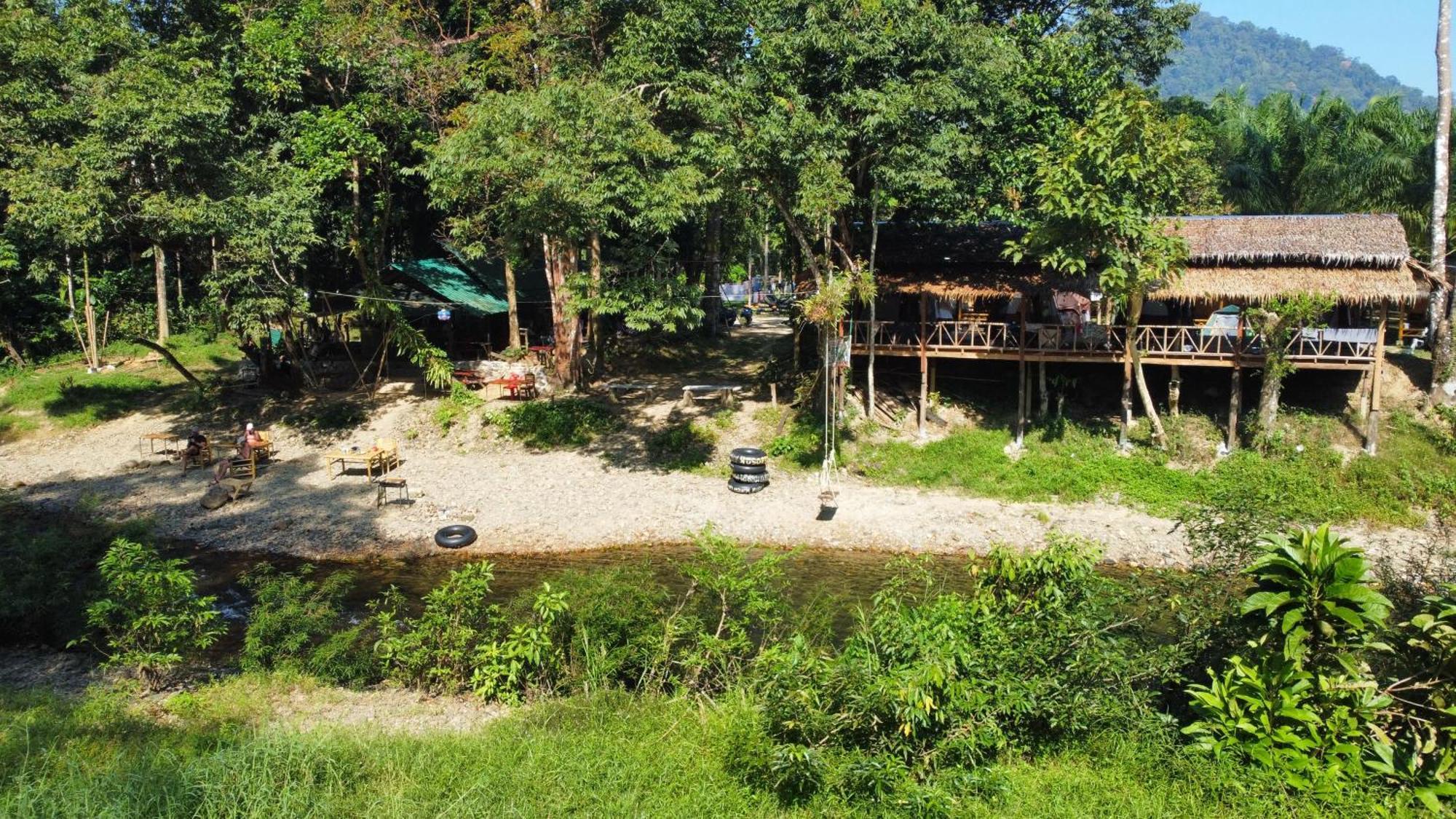 מלון Khao Sok National Park Khaosok August Freedom Camp מראה חיצוני תמונה